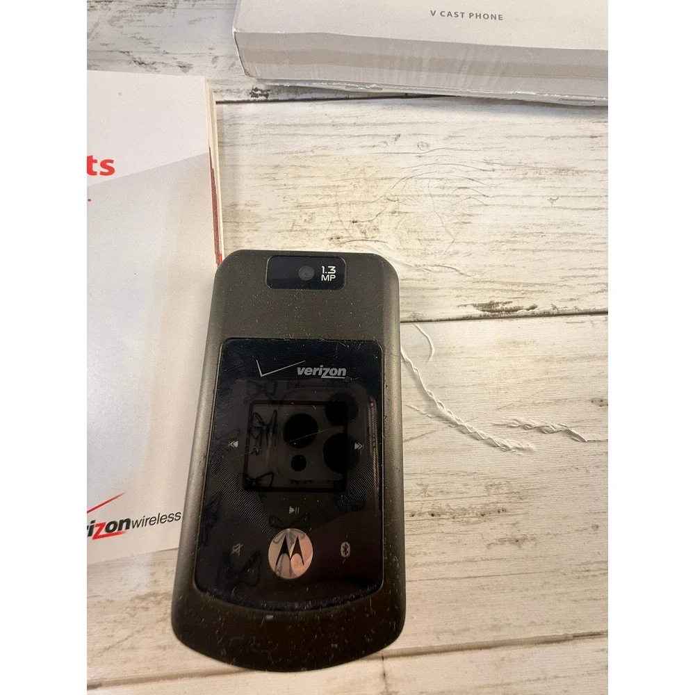 Motorola MOTO W755 Verizon Wireless Flip Phone Black V CAST Camera Cell Phone